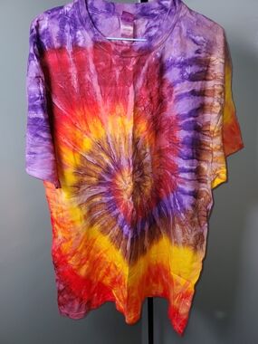 Tie-Dye Short Sleeve Tee in Purple/Red/Yellow - Unbranded
